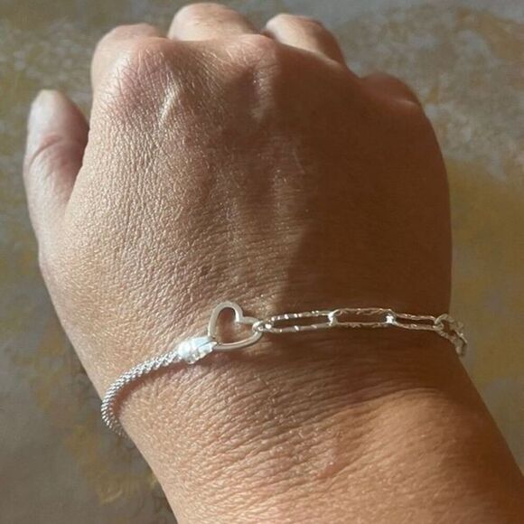 The Multimedia Dainty Heart link pendant bracelet in 925 silver. - Picture 10 of 12